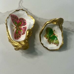 Decorative Gold-Trimmed Butterfly Shells